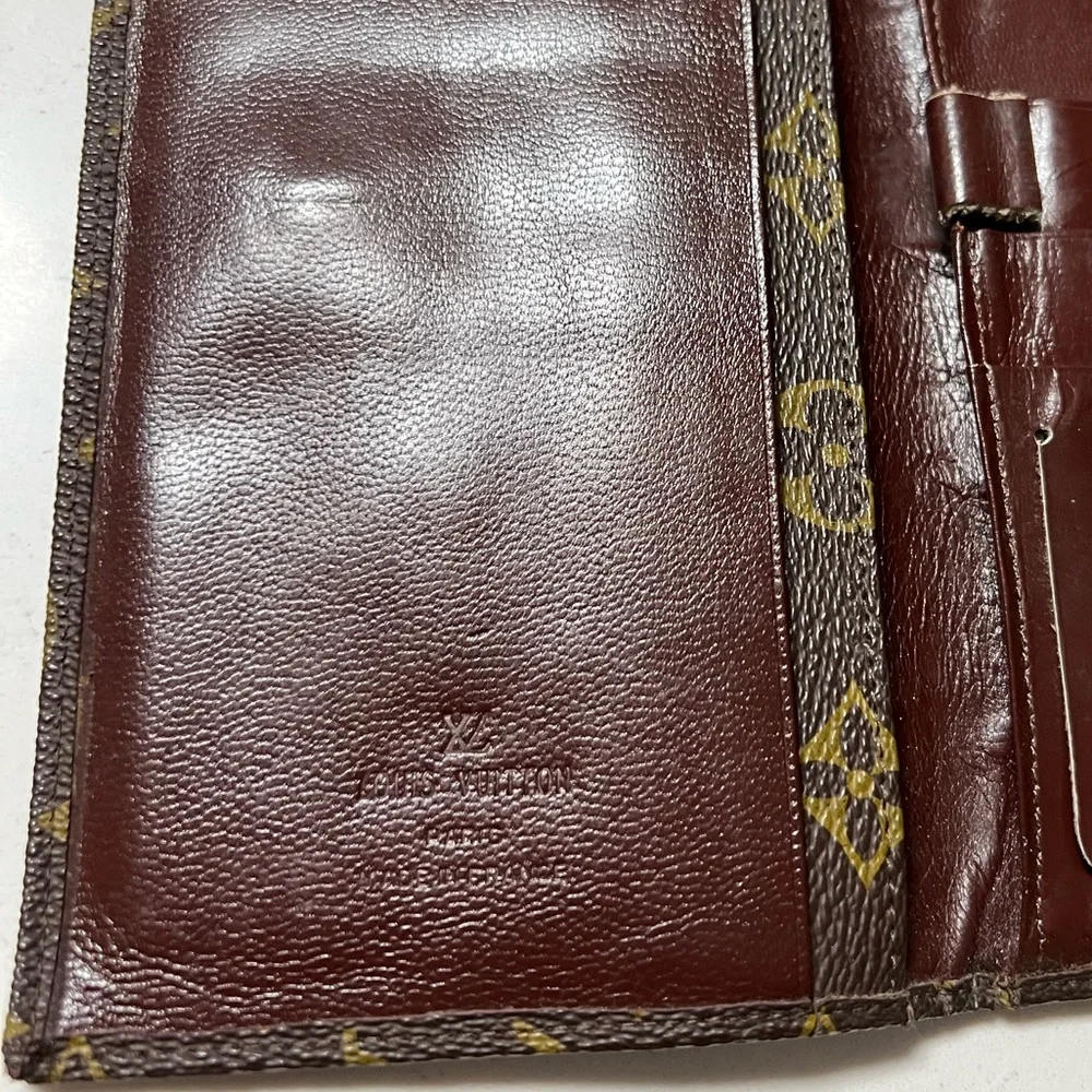 LOUIS VUITTON LV Wallet